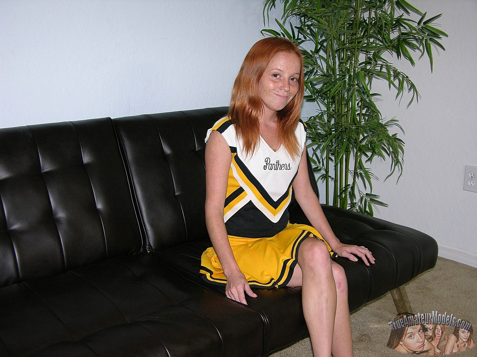 Nude Cheerleader Alyssa Hart - Trueamateurmodels.com
