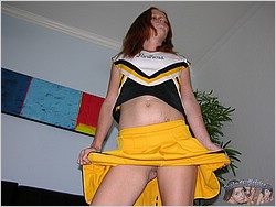 Nude Cheerleader Alyssa Hart