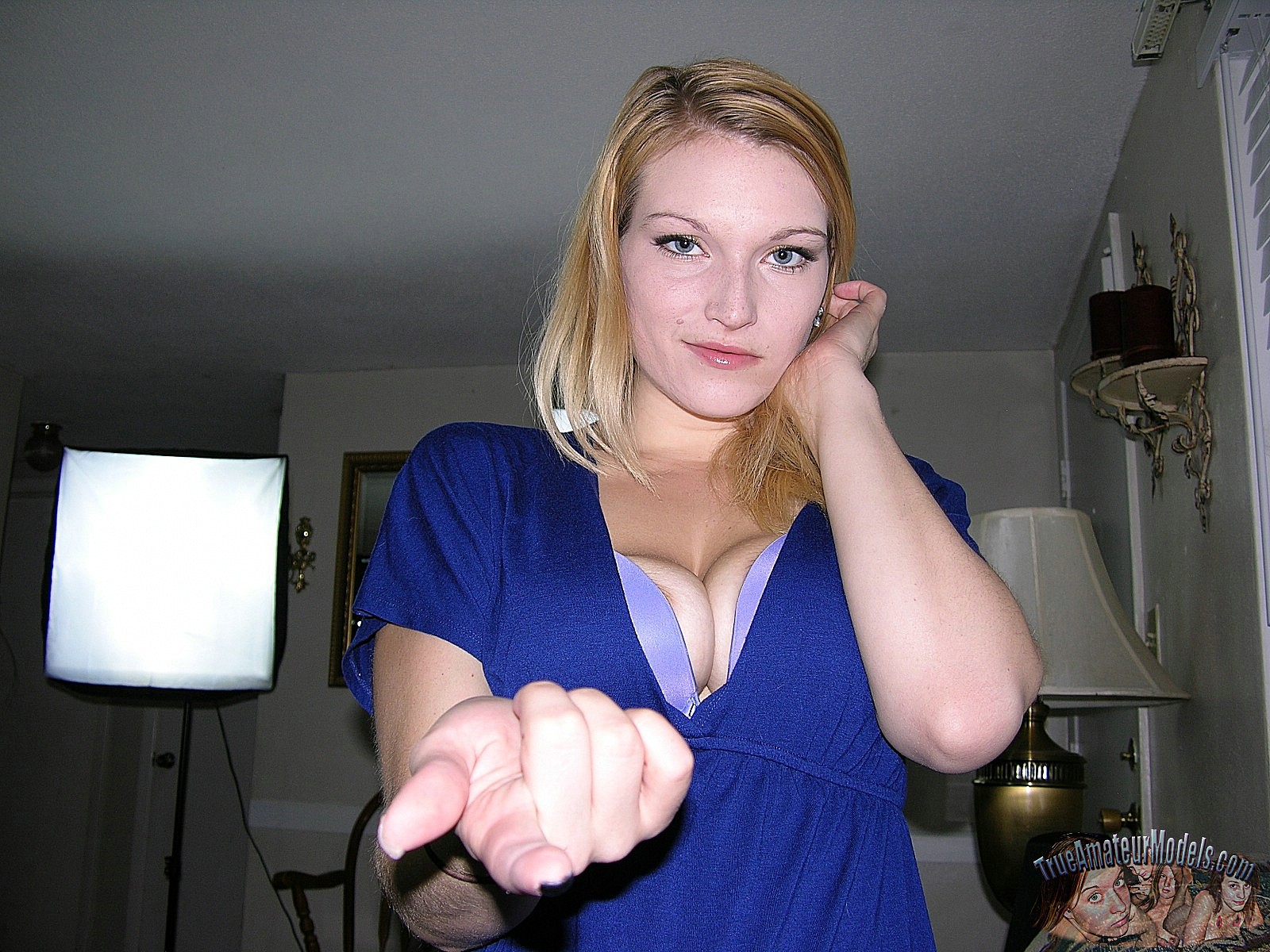 true amateur model thumb galleries