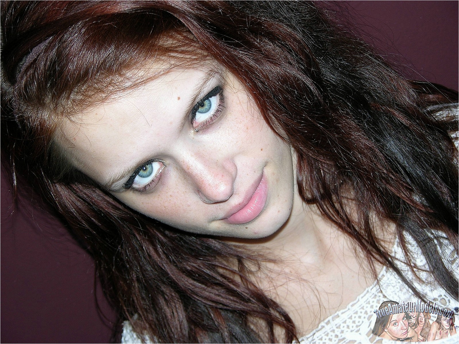 Nude Redhead Girl foto