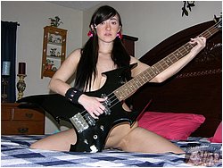 Heavy Metal Rocker Girl Modeling Nude - Tifa Quinn from Trueamateurmodels.com